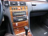 Mercedes-Benz E 240 AVANTGARDE Avantgarde - gebrauchte Mercedes-Benz E 240 aus dem Jahr 1999