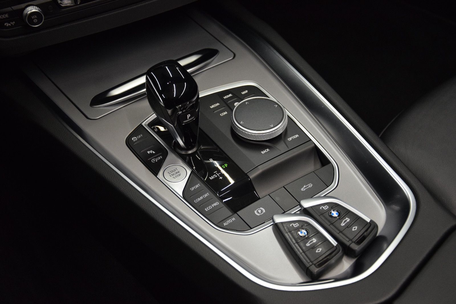 Fahrzeugabbildung BMW Z4 Roadster sDrive 20 i M-Sport Leder HuD Kamera