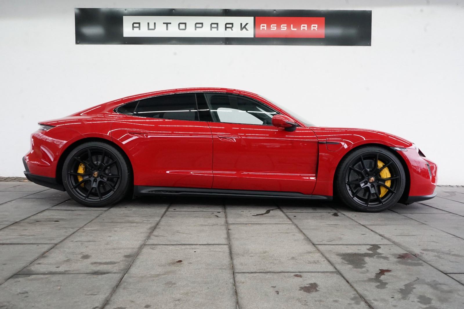 Porsche Taycan GTS/Nur-32KM/BURMESTER/PCCB/P-DISPLAY/MEG