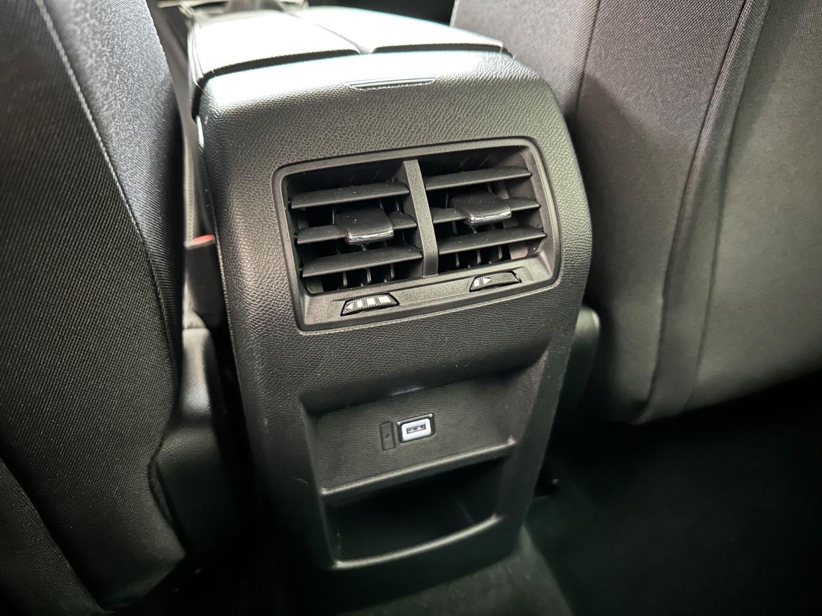 Fahrzeugabbildung Opel Astra L Lim*Edition*RFK*Klima*PDC*SHZ*LED