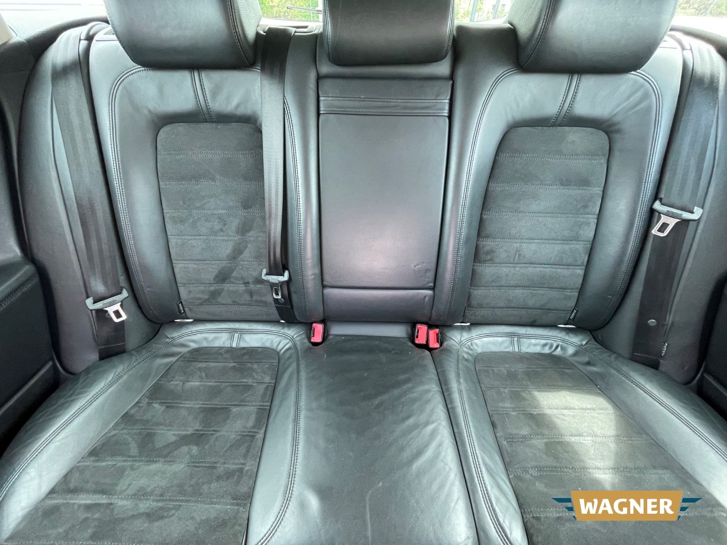 Fahrzeugabbildung Volkswagen Passat Variant Highline R-Line Motorschaden