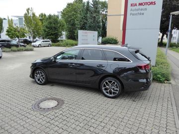 Kia Ceed SW 1.5 T-GDI DCT7 (48V M-H) Ultimate Editio