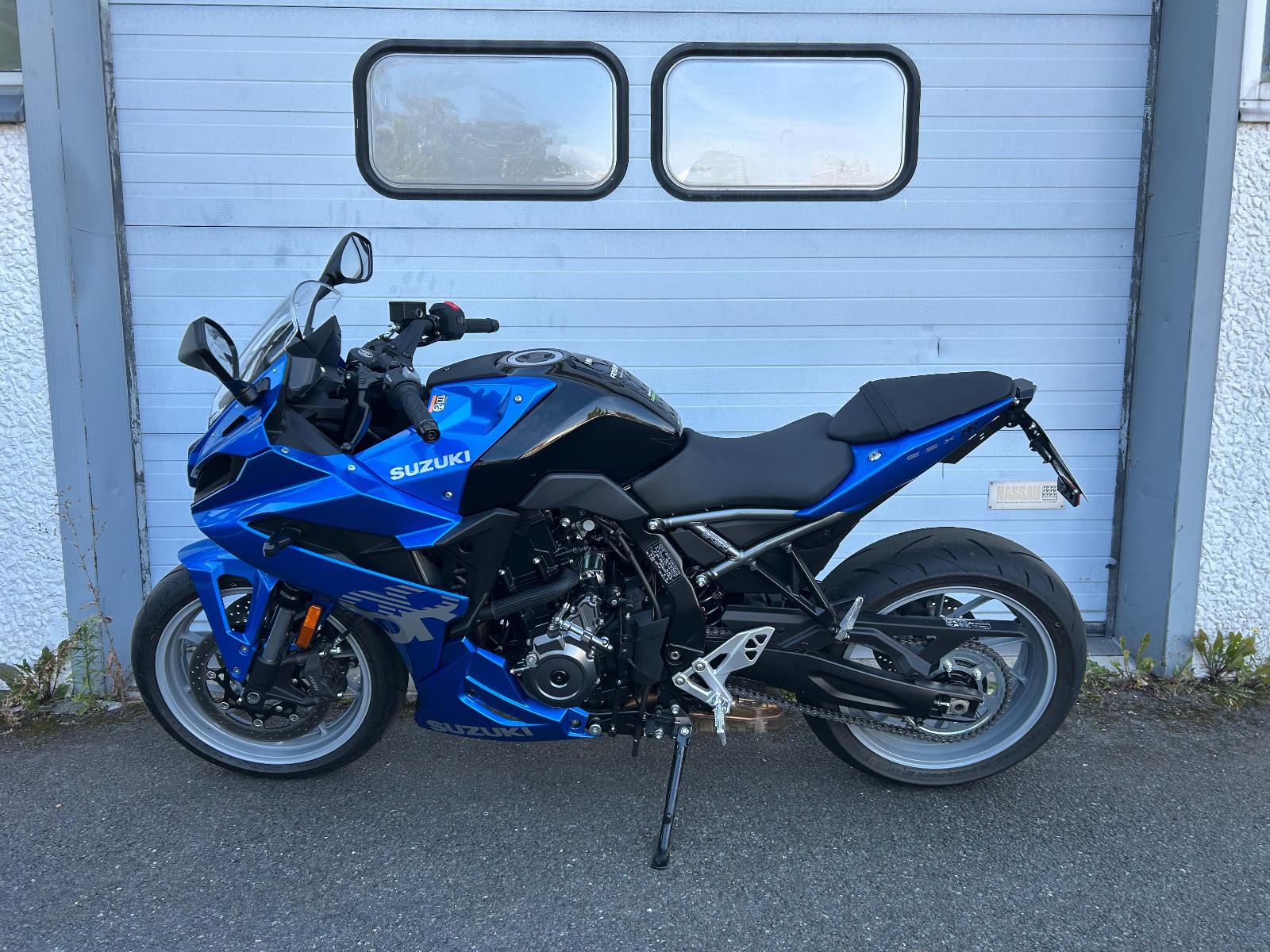 Suzuki GSX-8R