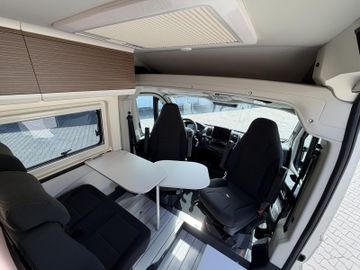 Westfalia Columbus 600 E 140 PS Winterpaket SOLAR Markise
