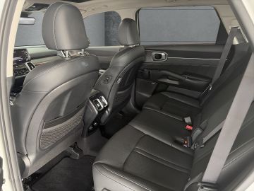 KIA Sorento - 9