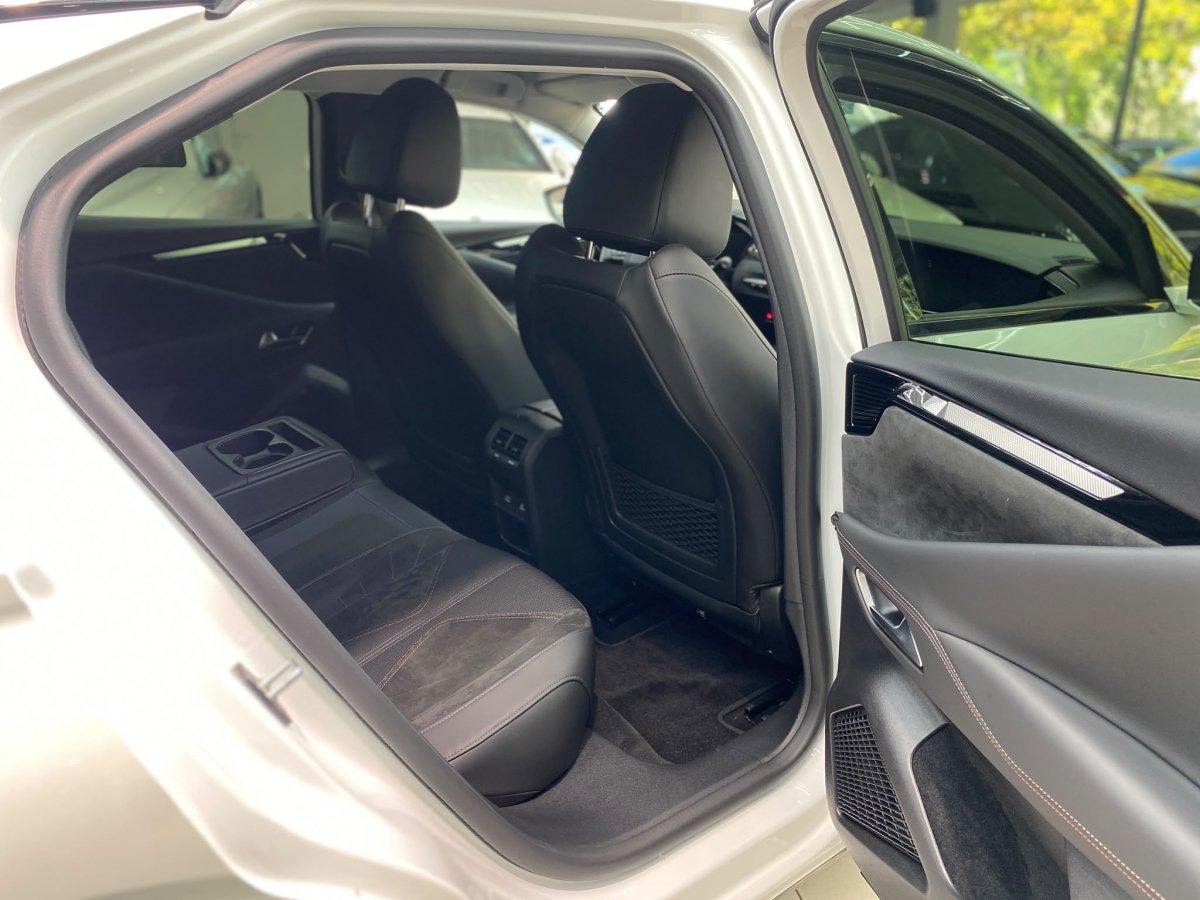 DS Automobiles 4 1.2 PureTech 130 Performance Line+ Alcantara H