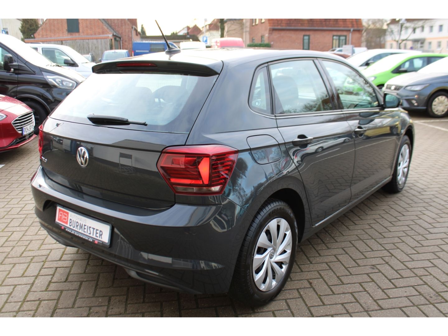 Fahrzeugabbildung Volkswagen Polo VI Comfortline Navi TWA GRA PDC Radio/CD 8