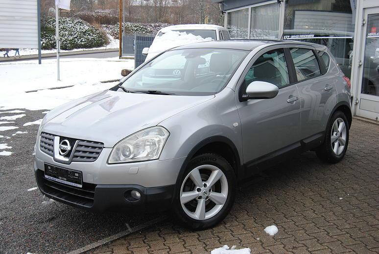 Nissan Qashqai 2.0 4x4 Tekna.8xRäder.AHK.Navi.Leder