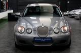 Jaguar S-Type 4.2 V8 R S/C Performance - Jaguar S-Type: R