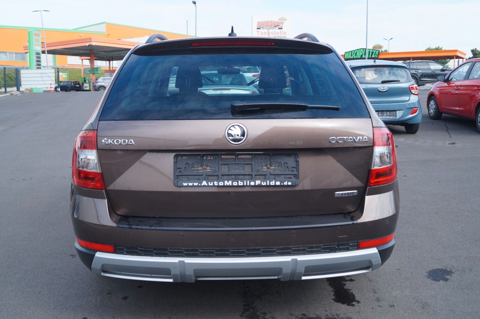 Fahrzeugabbildung SKODA Octavia Combi Scout 4x4*1.Hand