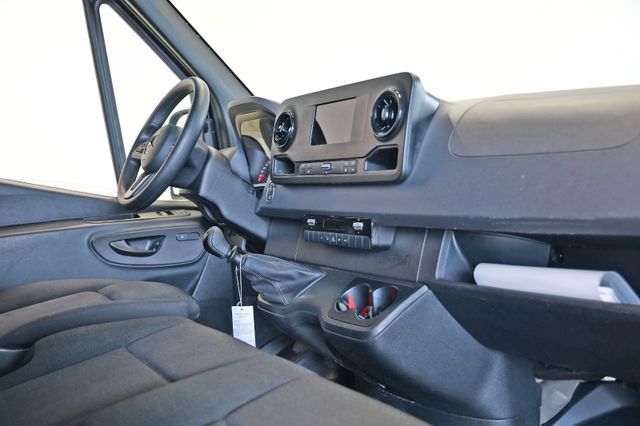 Fahrzeugabbildung Mercedes-Benz Sprinter 317 CDI Maxi Ka Klima MBUX 2023 #74T257