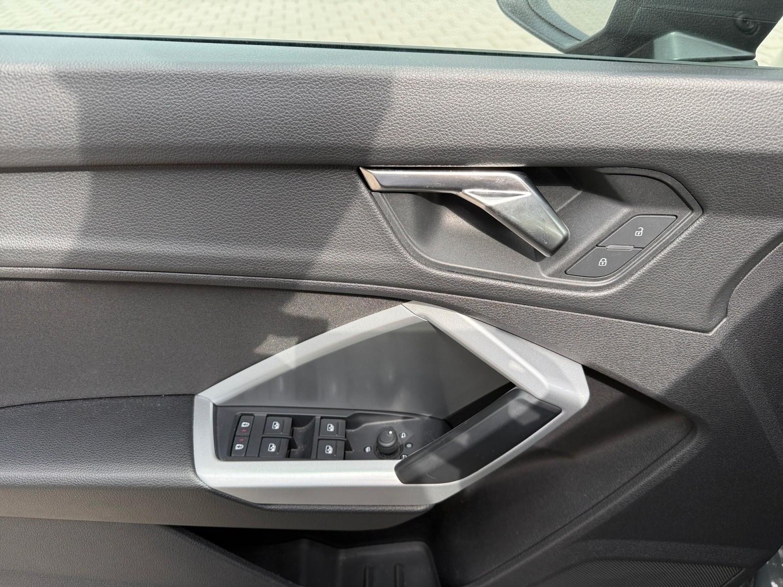 Audi Q3 40 TFSI 2.0- Quattro-Automatik-Navi, миниатюра 15