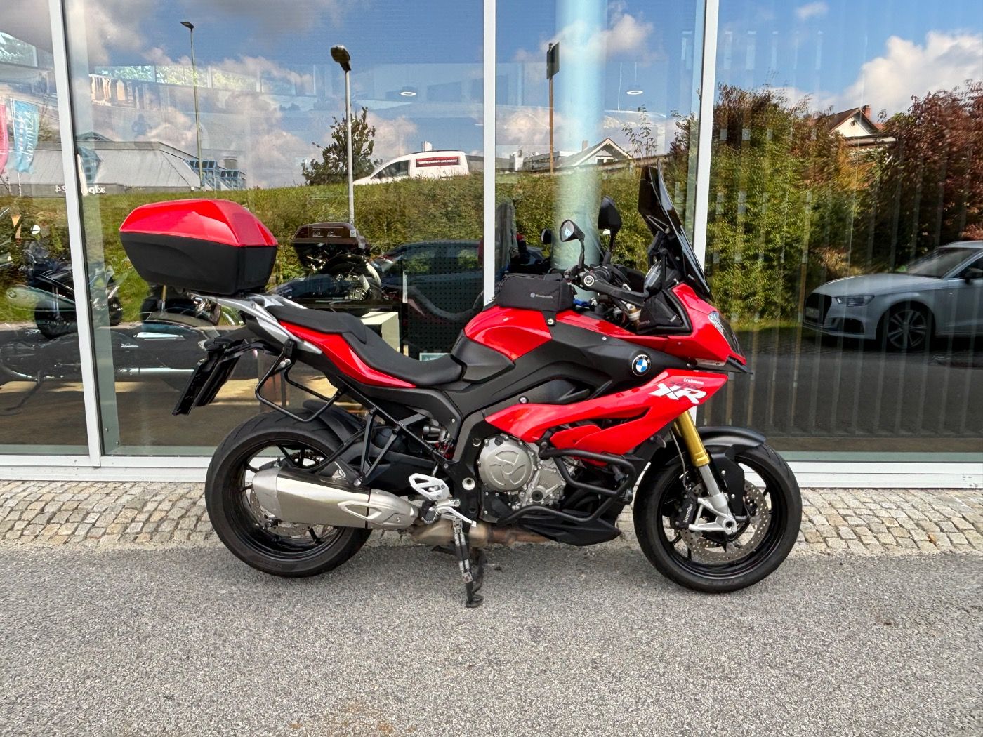 Fahrzeugabbildung BMW S 1000 XR mit Tieferlegung