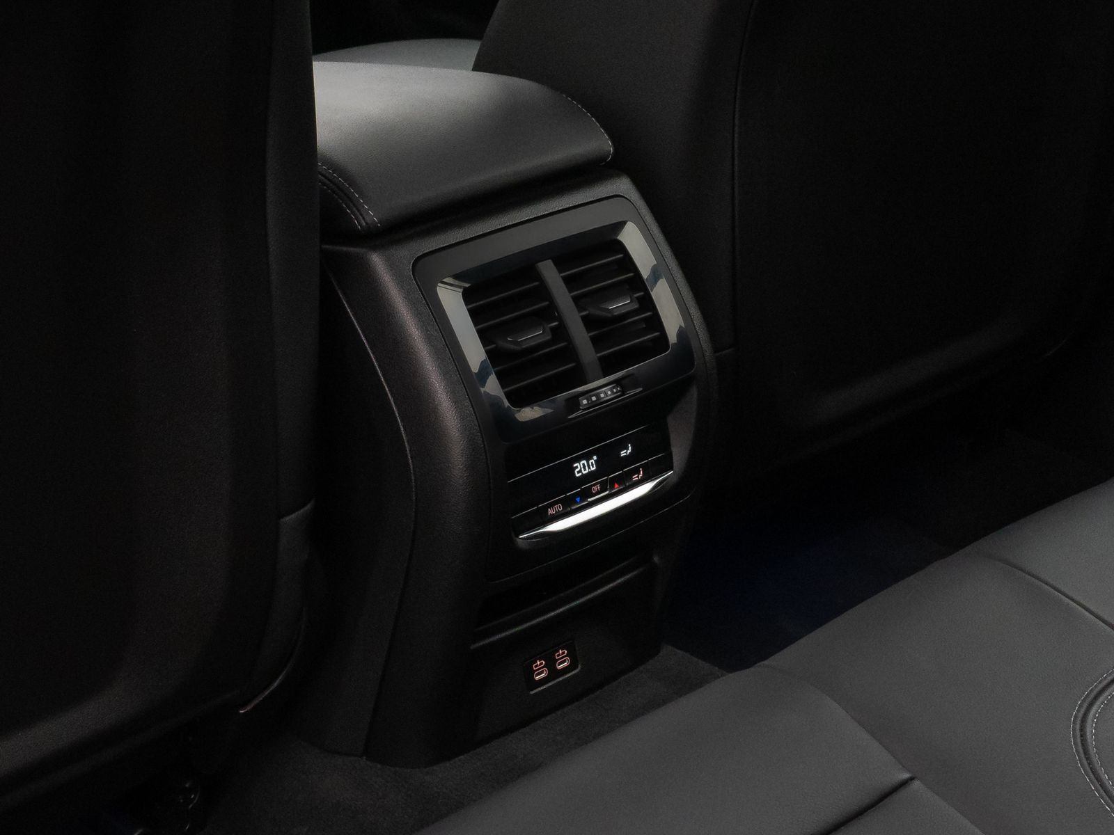 Fahrzeugabbildung BMW X3 xD30d Sport Kamera Laser HUD H/K Komfort AHK