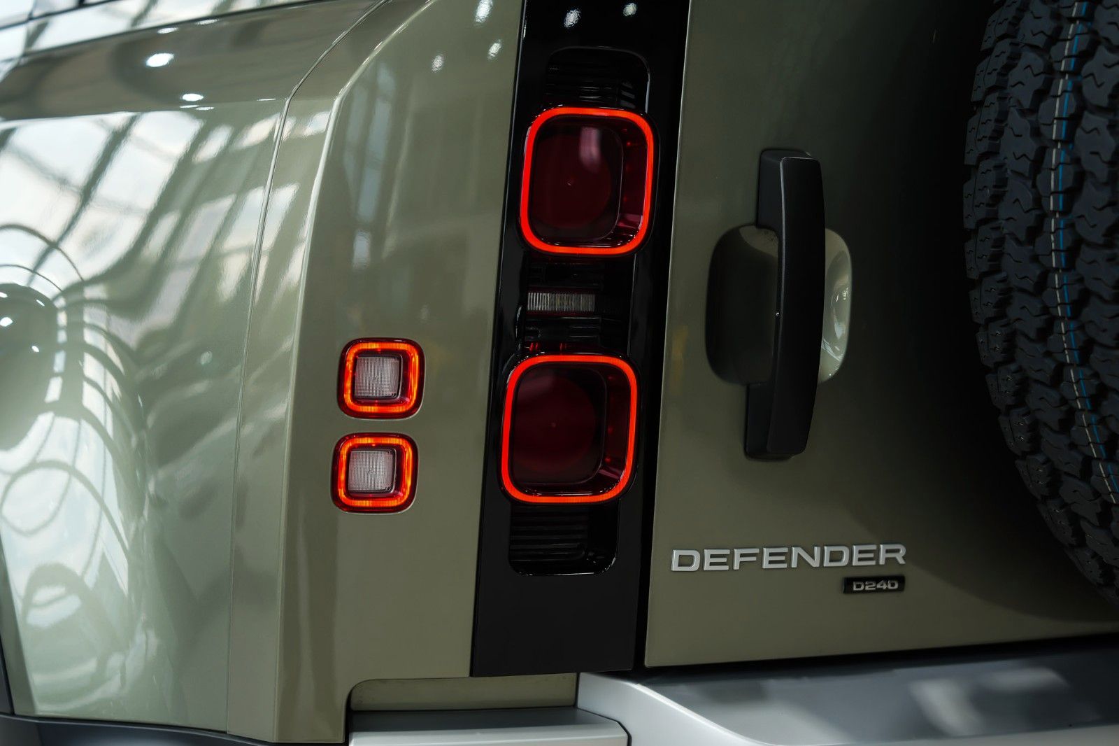 Land Rover Defender 110 SE*EXTERIEUR-PAK*LUFTFED.*LED*360°K foto 9