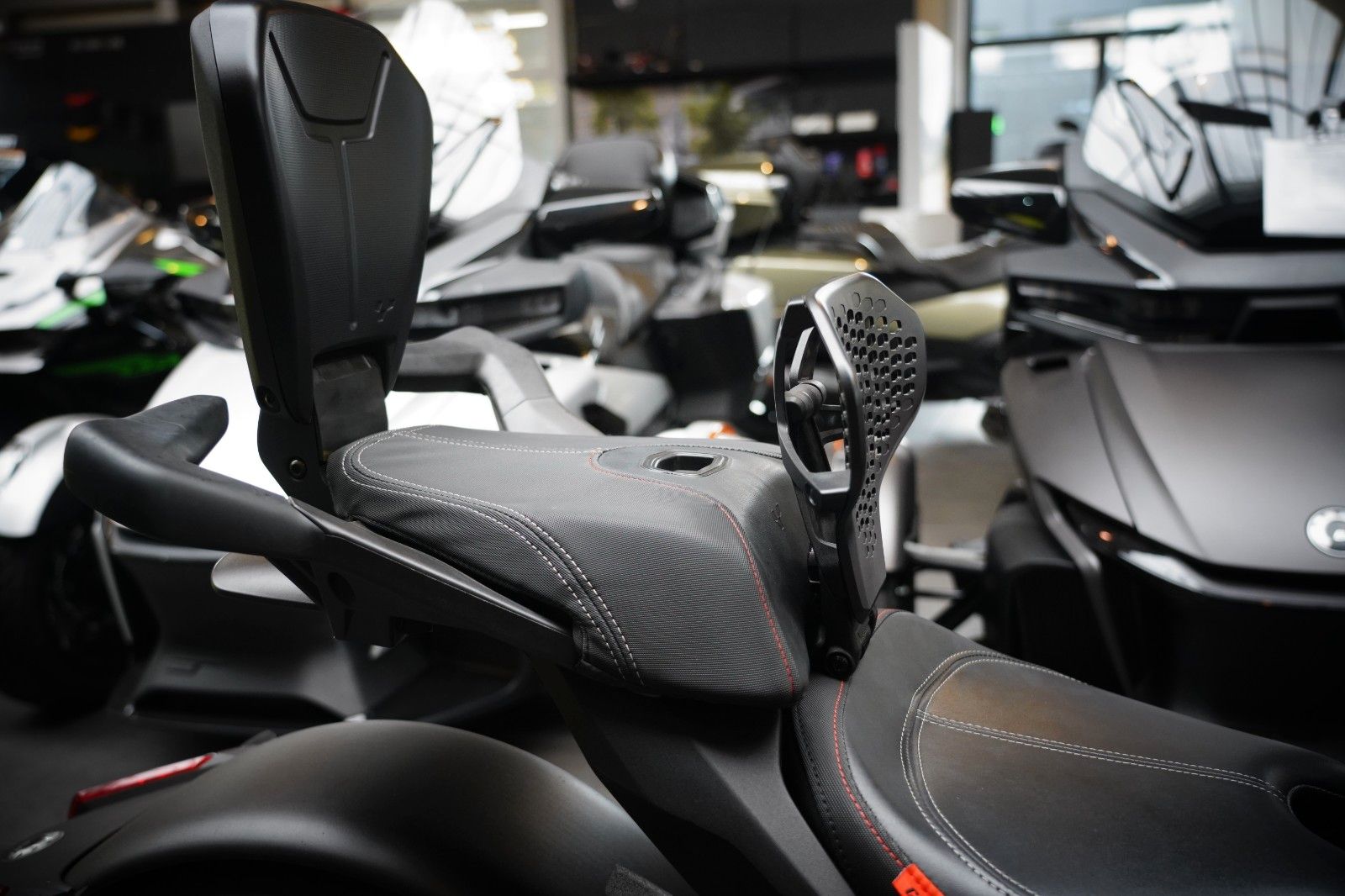 Fahrzeugabbildung Can Am Ryker 900 Sport Viel Zubehör