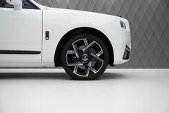 Cullinan BLACK BADGE 2025 WHITE/WHITE STARLIGHT