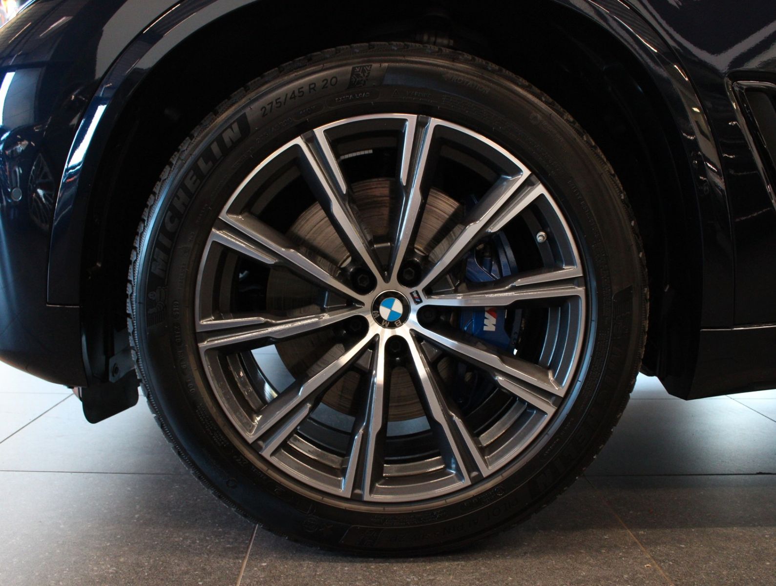 Fahrzeugabbildung BMW X5 xDrive30d M Sport Pano+HUD+360° Kamera