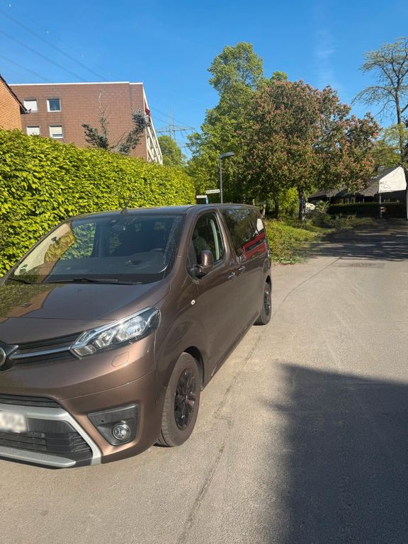 Image of Toyota Verso