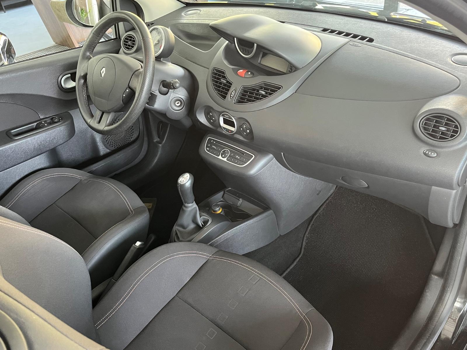 Renault TWINGO SPORT 1,6 133PS 1.HAND PANORA. KLIMAAUTO!