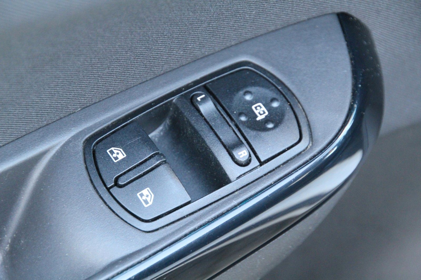 Fahrzeugabbildung Opel Corsa Edition