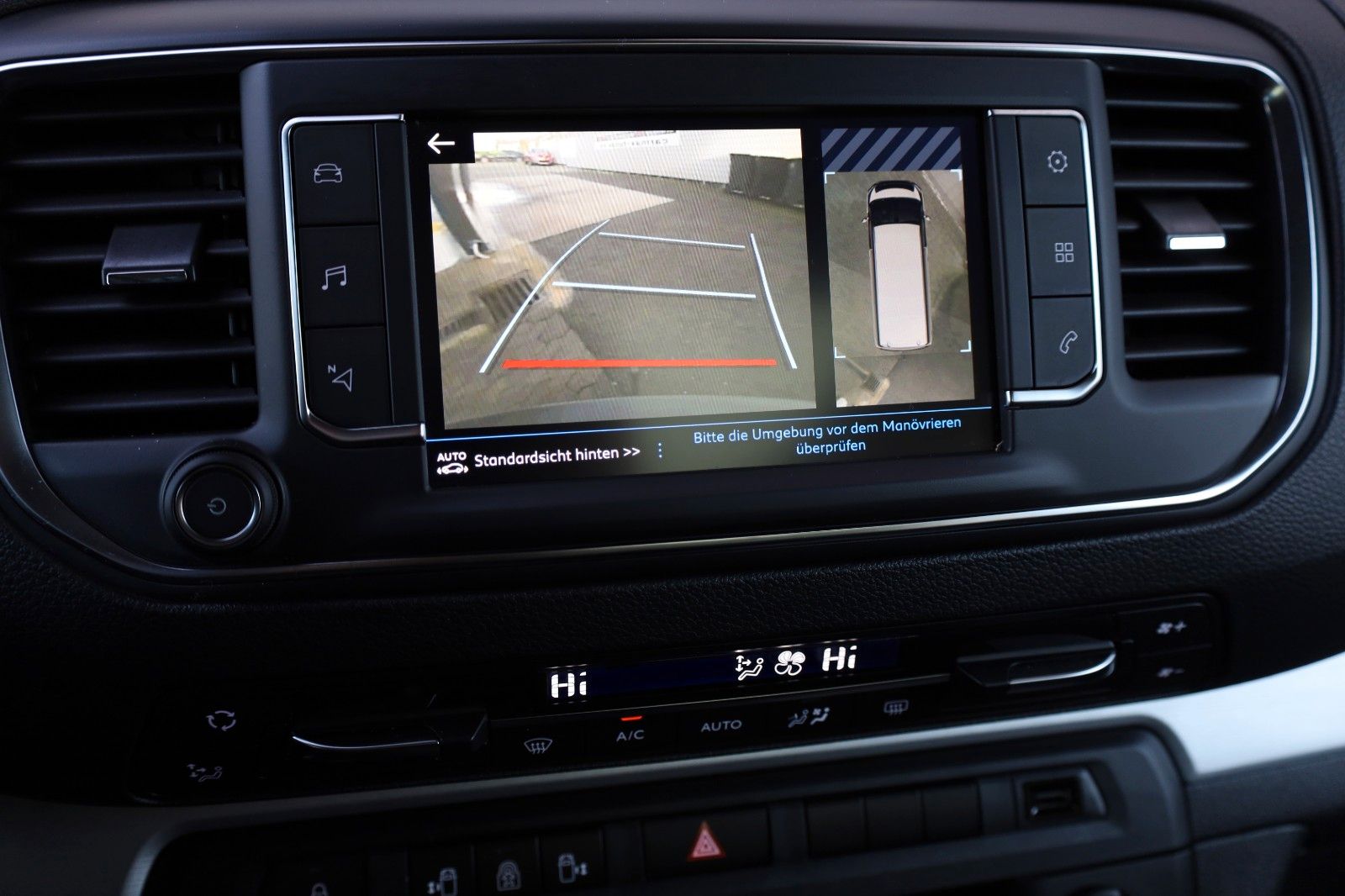 Fahrzeugabbildung Peugeot Traveller Allure L3 8 Sitzer,Leder,Navi,LED,AHK