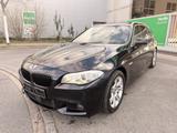 BMW 530 d M Paket Panorama Bi Xenon Navi - BMW 530 aus 2011: Kombi