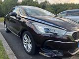DS Automobiles DS5 BlueHDi 180 SportChic EAT6 SportChic - DS Automobiles DS5 aus 2015