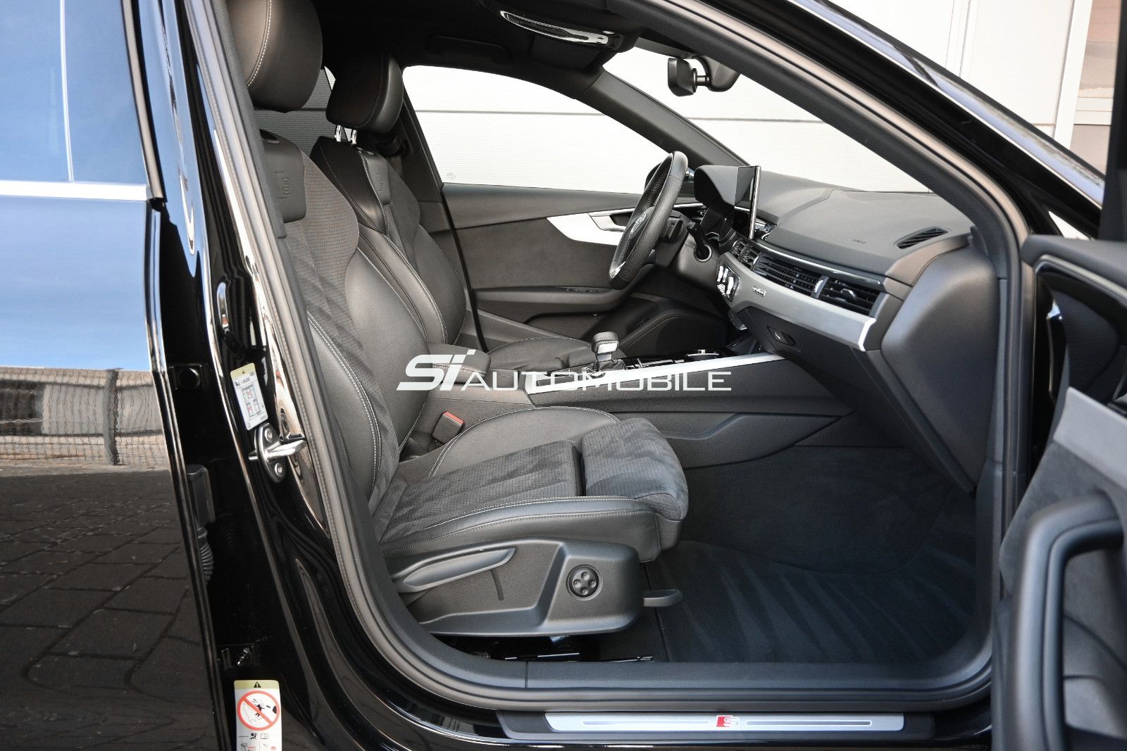 Fahrzeugabbildung Audi A4 40 TDI quatt. S line Avant °ACC°HUD°STANDHEIZ