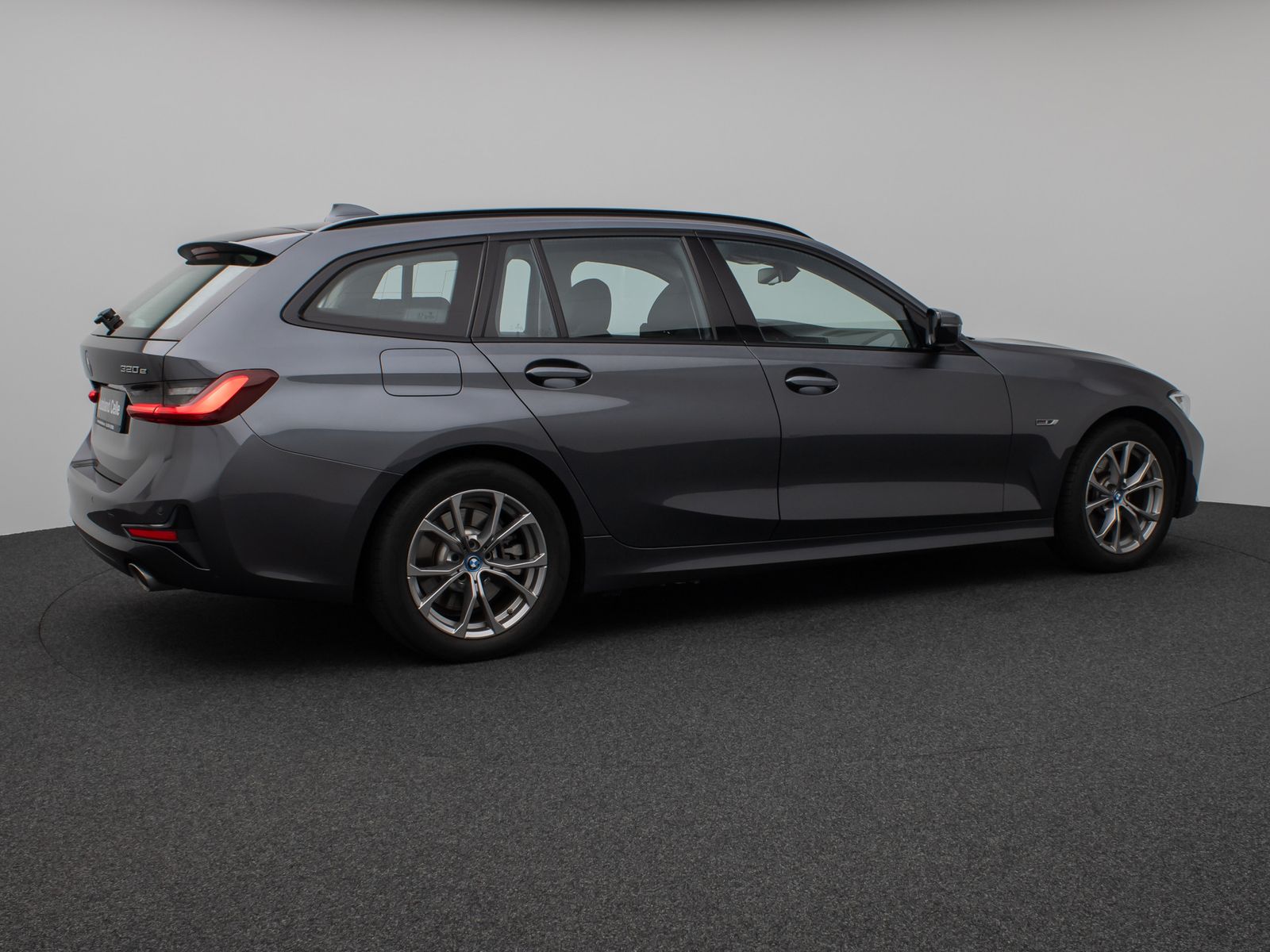 Fahrzeugabbildung BMW 320e Sport Line Panorama DAB CockPitPr PDC Alarm