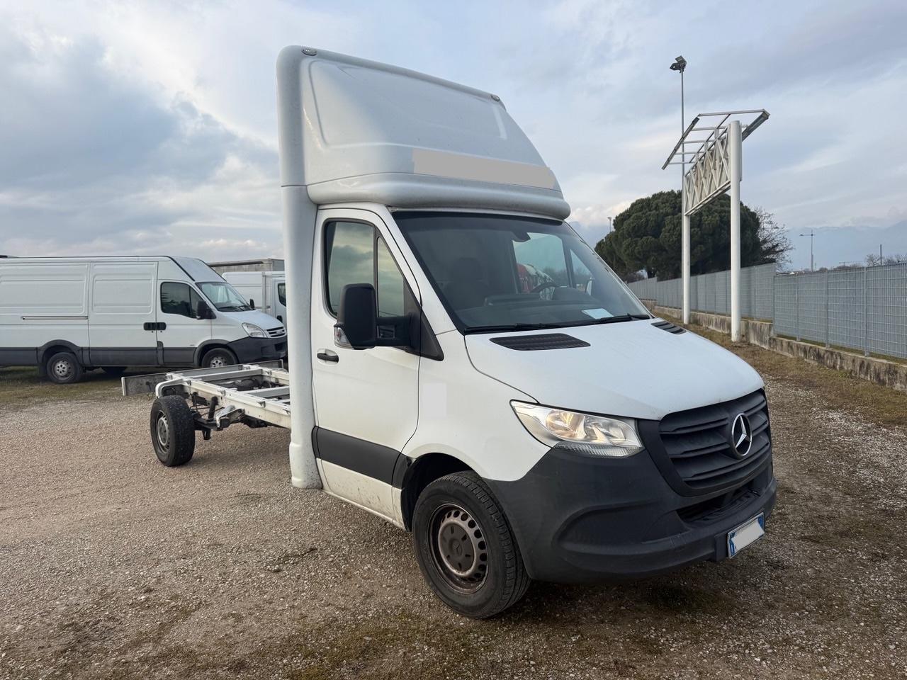 Mercedes-Benz SPRINTER 316