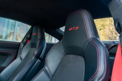 PORSCHE 992 GT3/ 1. HAND/ LIFT/ KAMERA/ APPROVED/ BOSE PORSCHE 992 GT3/ 1. HAND/ LIFT/ KAMERA/ APPROVED/ BOSE