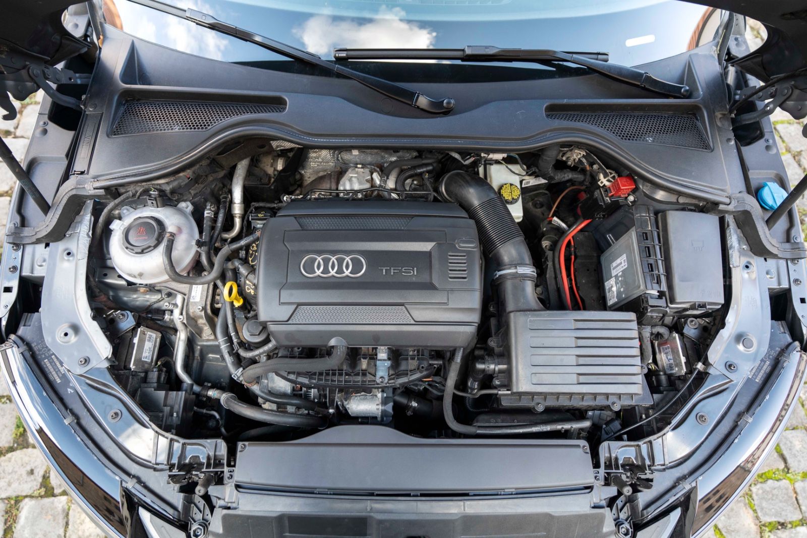 Fahrzeugabbildung Audi TT Coupe 2.0TFSI S-Tronic KAM B&O LED QUATTRO