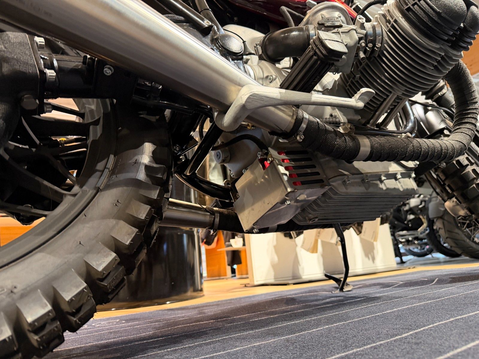 Fahrzeugabbildung BMW R 100 vollständig revidiert!