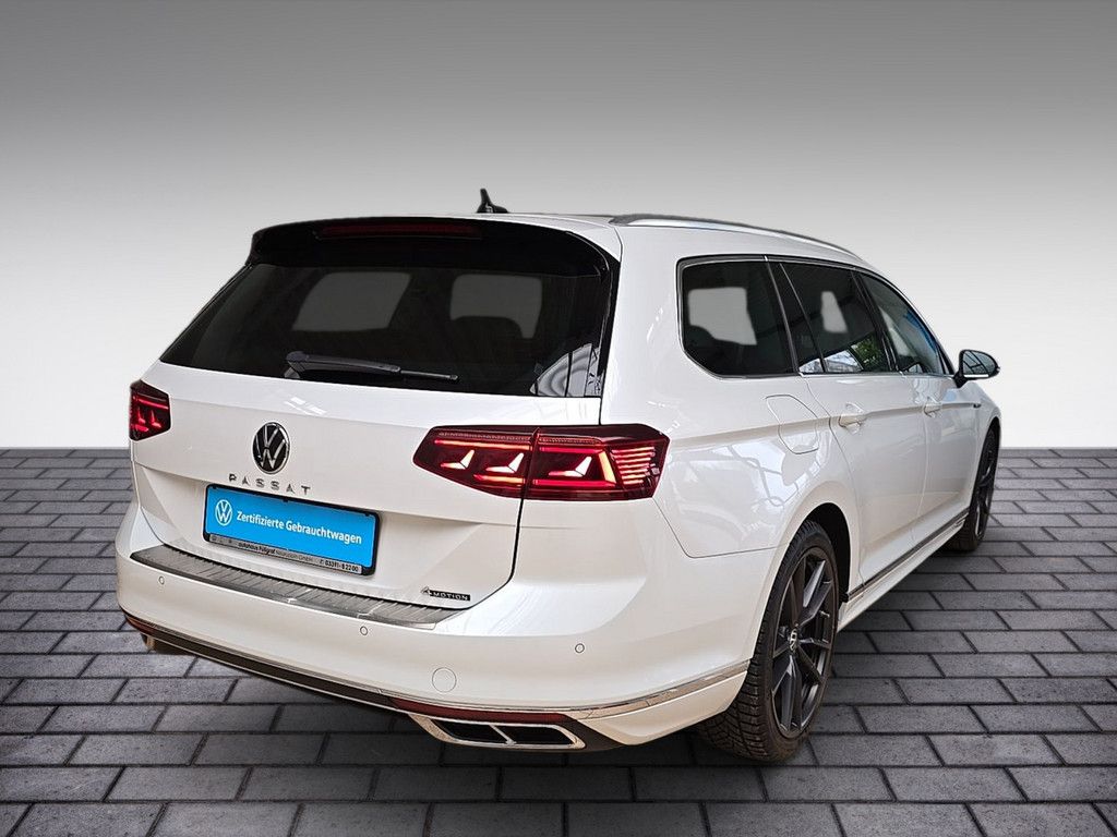 Volkswagen Passat Variant R-Line 4Motion 2.0 TSI 272PS Eleg foto 4