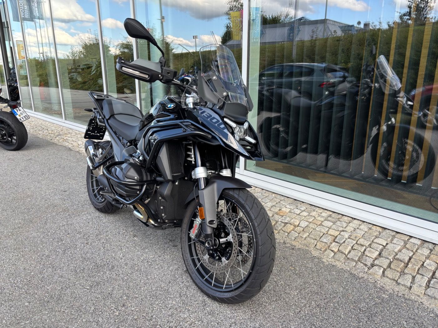 Fahrzeugabbildung BMW R 1300 GS Triple Black