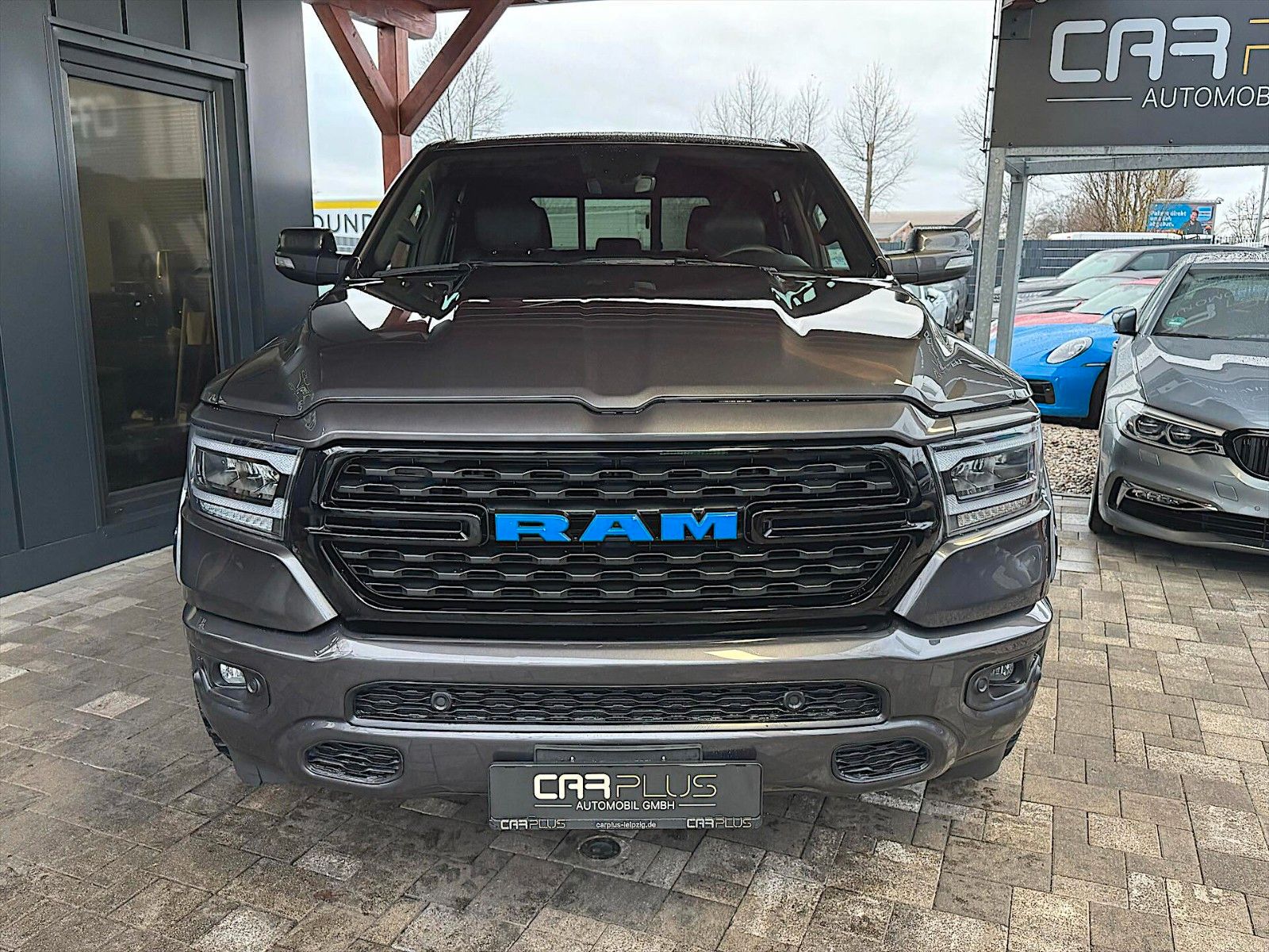 Fahrzeugabbildung Dodge RAM 5.7 V8 HEMI NightEdition HARDTOP 4x4 eTorque