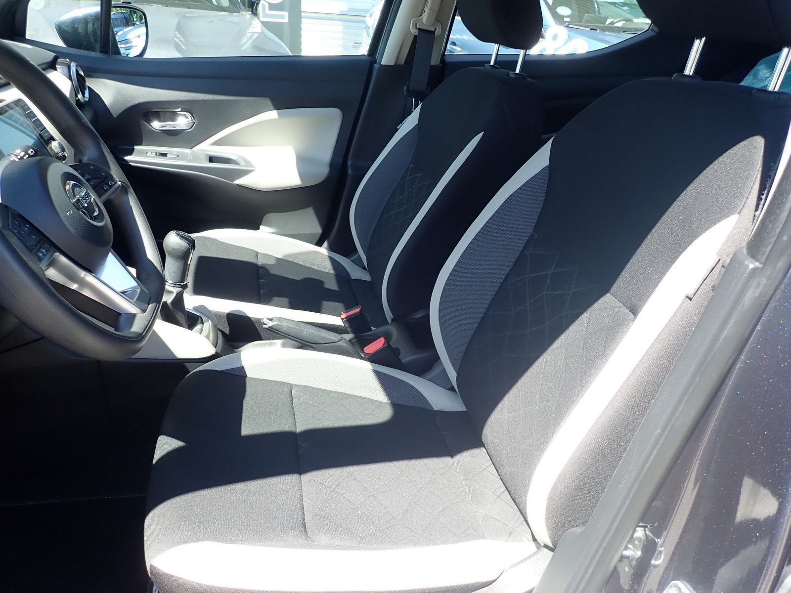 Fahrzeugabbildung Nissan Micra IG 71 5MT N-Way