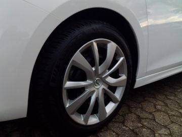 Bild 21 Opel Corsa F 1.2T Edition+ DAB Klima SHZ LHZ PDC