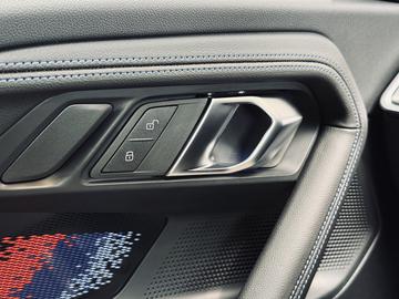 صورة مصغرة 19 لـ 2023 BMW M240I