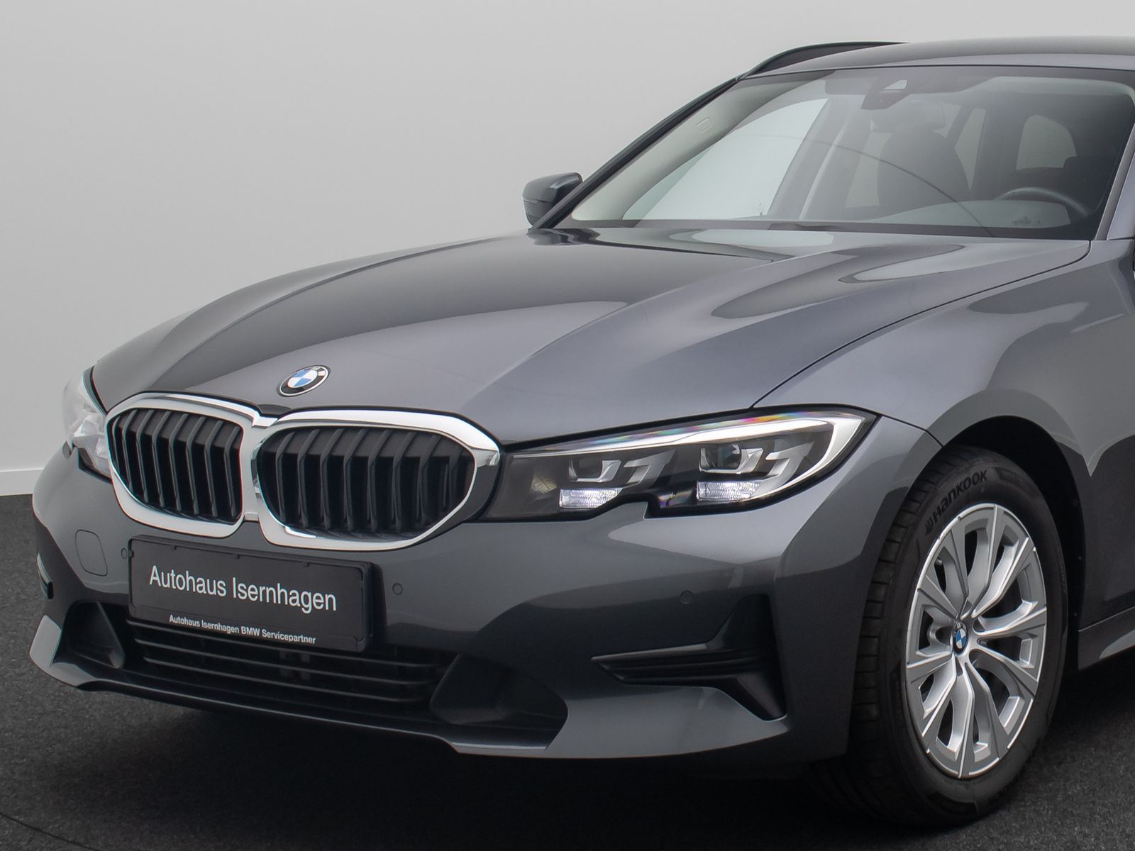 Fahrzeugabbildung BMW 318i GeschwindigReg DAB Alarm PDC LED CockpitPro