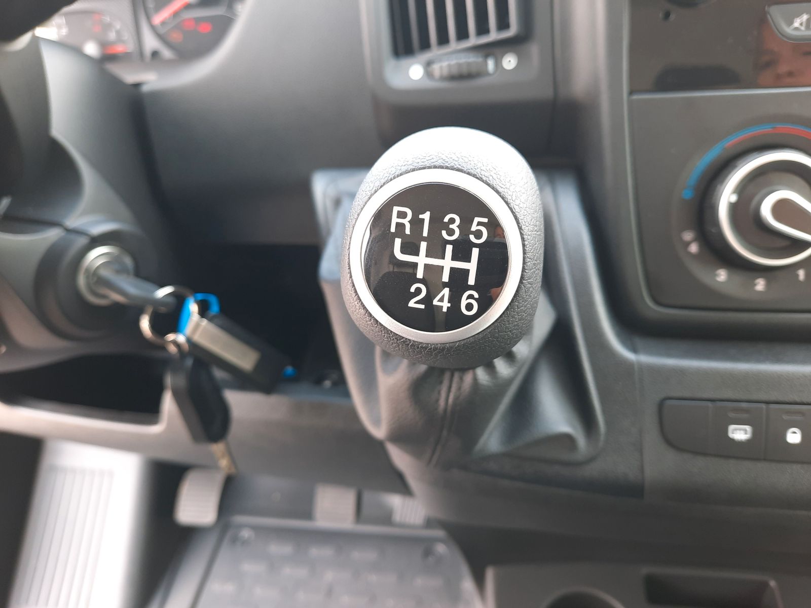 Opel Movano - Bild 24