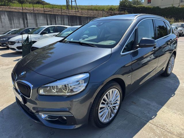 BMW 218d Active Tourer LUXURY/TETTO/FULL LED/PEL