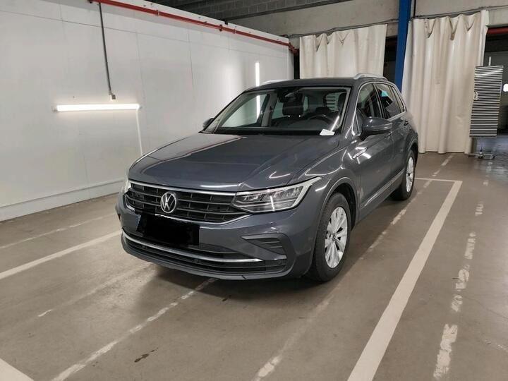 Volkswagen Tiguan 1.5 TSI DSG Life 110kW,LEDER Virtual.