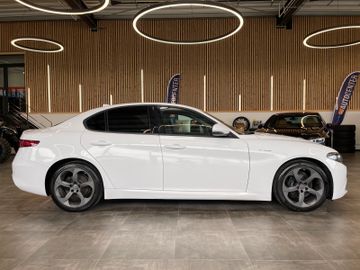 Alfa Romeo Giulia 2,2 JTDM Executive *BI-XENON*ACC*AHK*LED*
