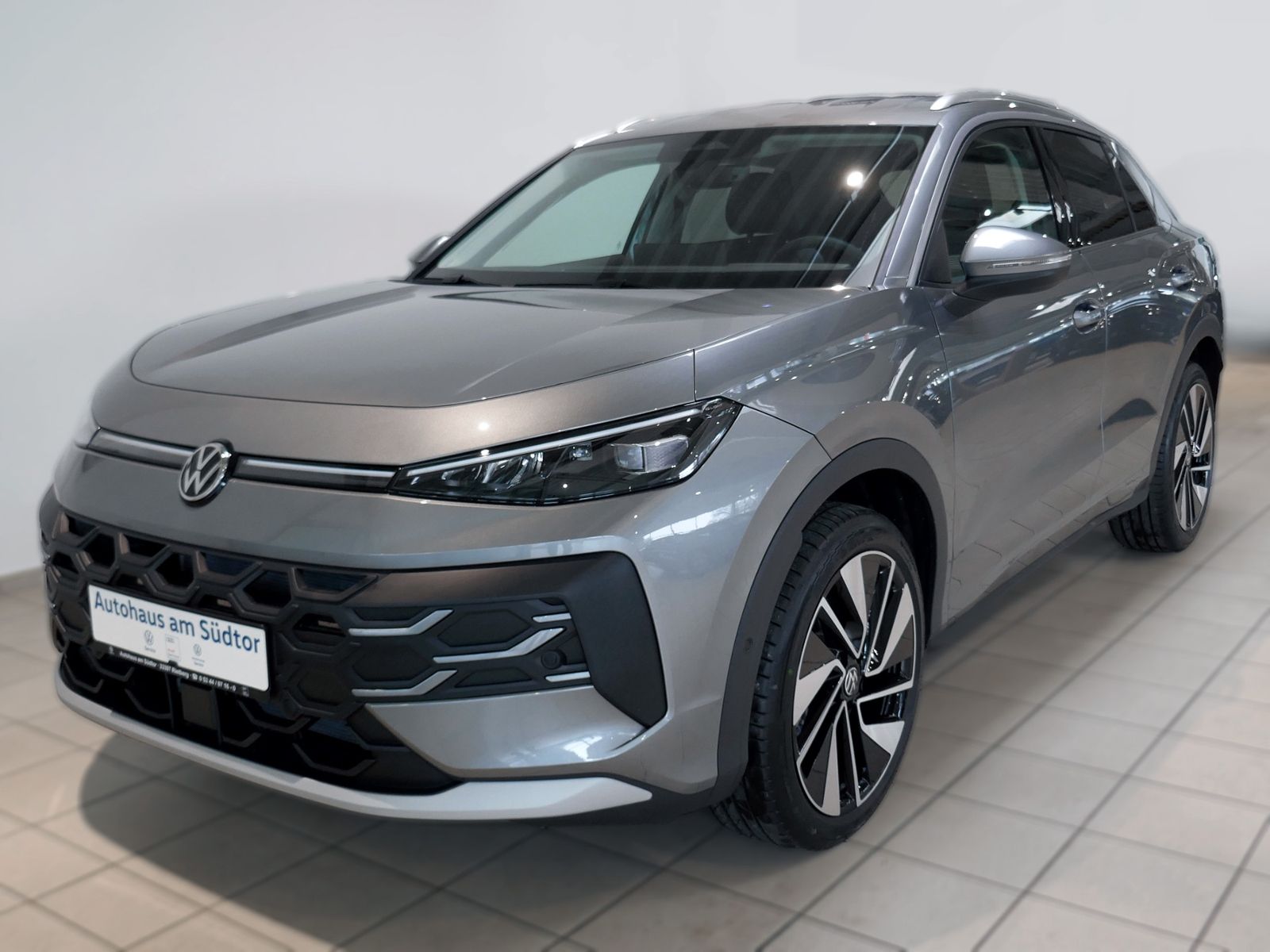 Fahrzeugabbildung Volkswagen T-Roc Style 1.5 eTSI DSG | LED AHK RFK ACC Navi