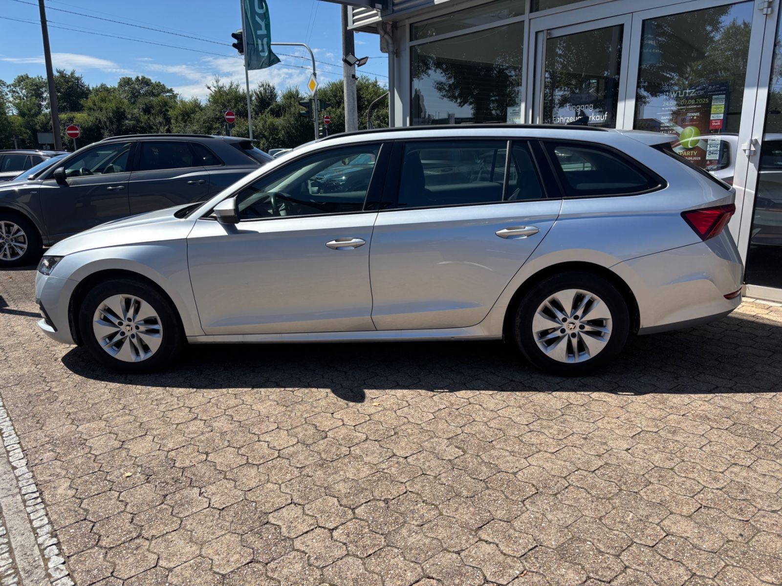 Fahrzeugabbildung SKODA Octavia Combi 2.0 TDI Tempomat LED