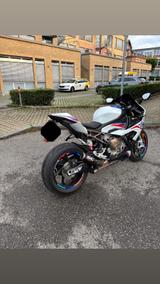 BMW S1000RR K67 Vollausstattung/Keramikversiegelung - Offers