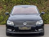 Volkswagen Passat Lim. 1.6 TDI Highline BlueMotion *XENON* - Volkswagen Passat aus 2012: TDI