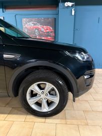 Land-Rover Discovery Sport - 2